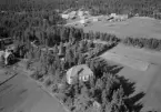 Flygfoto över Malungsfors kapell, Malung år 1954.