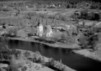 Flygfoto över Malung och Malungs kyrka år 1962.