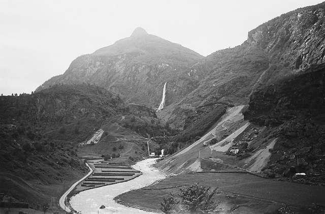 Prot: Flåm Rjurondefoss