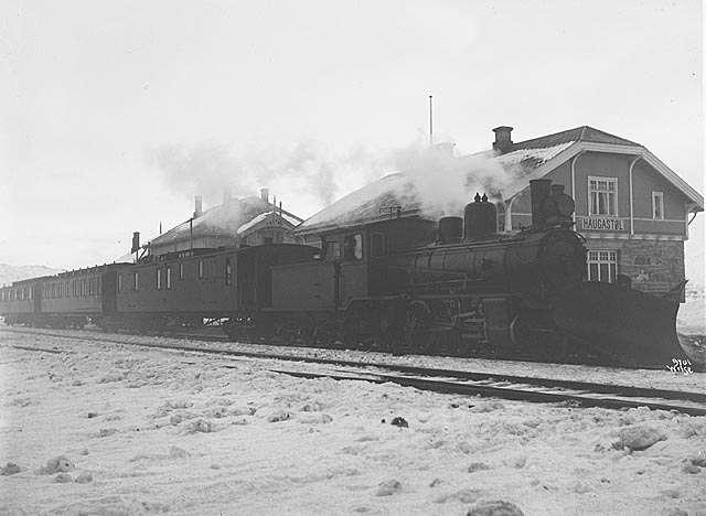 Prot: Haugastøl Station med nye hotel 4/1 1909