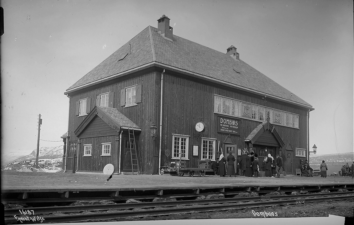 Prot: Dombås Station