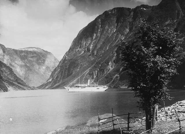 Prot: Nærøyfjorden med Meteor