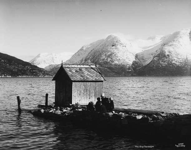 Prot: Hardangerfjord - Ved Utne 16/3