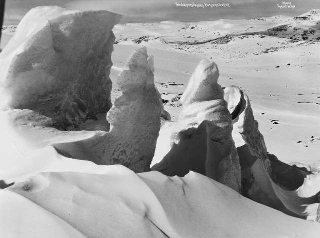 Prot: Hardangerjøkelen, sprækken