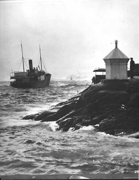 Prot: Lofothavet. Hurtigruten
(feil i protokoll)
Konv: Lokalbåten Lofoten