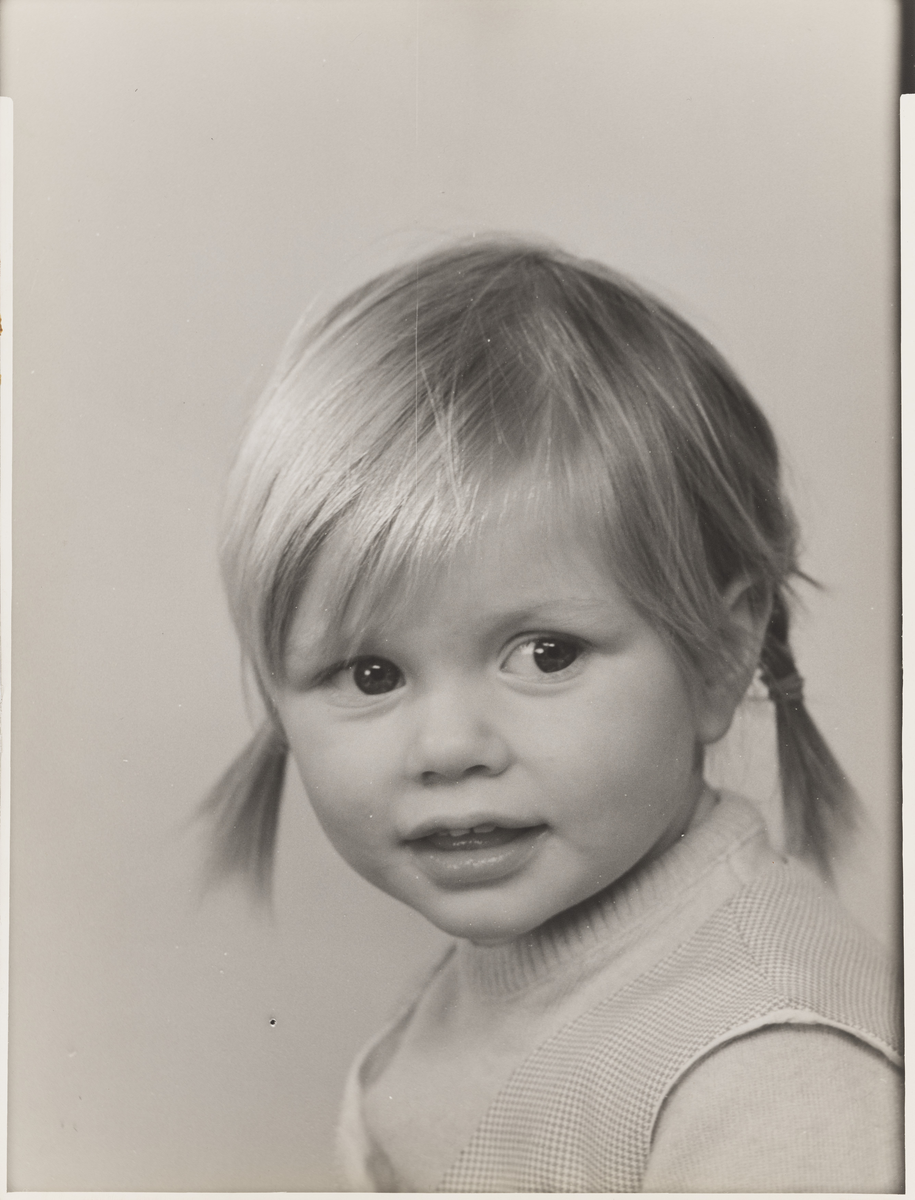 Portrett av liten jente