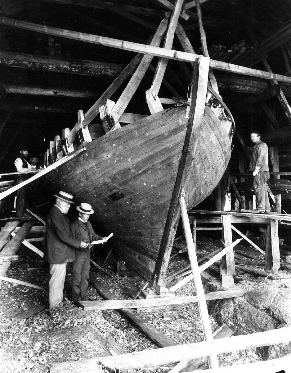 Larvik . Collin Archers skipsverft, 21.juli 1903