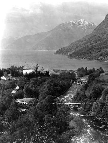 Prot: Kinservik kirke med Oksen