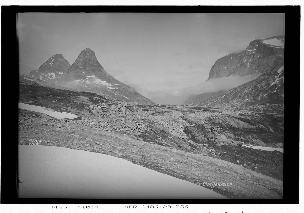 Prot: Stigefjellveiens høieste punkt 12/7