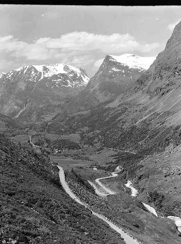 Prot: Geiranger - Ottadalen, Geirangerveien
Neg: Grotli Geirangerveien