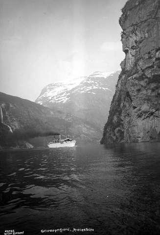 Prot: Geirangerfjord Meteor
Neg: Geirangerfjord Prekestolen