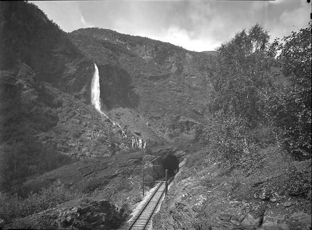 Prot: Flåmsdalsbanen Rjuvandefoss