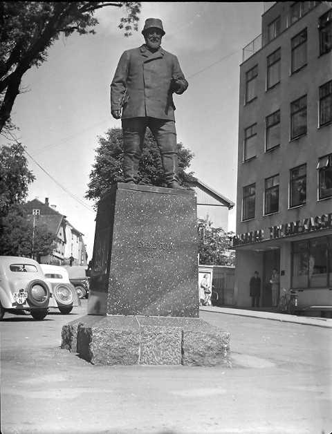 Prot: Tønsberg Svend Foyn bauta