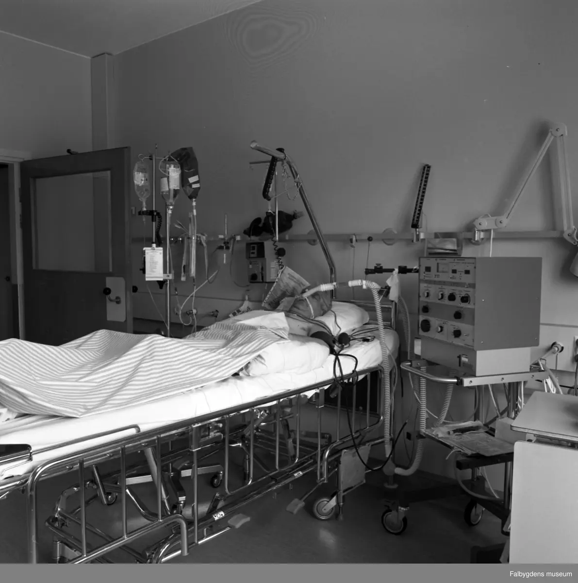  Sjukhusdokumentation utförd av Falbygdens Fotoklubb, 1988-89.   