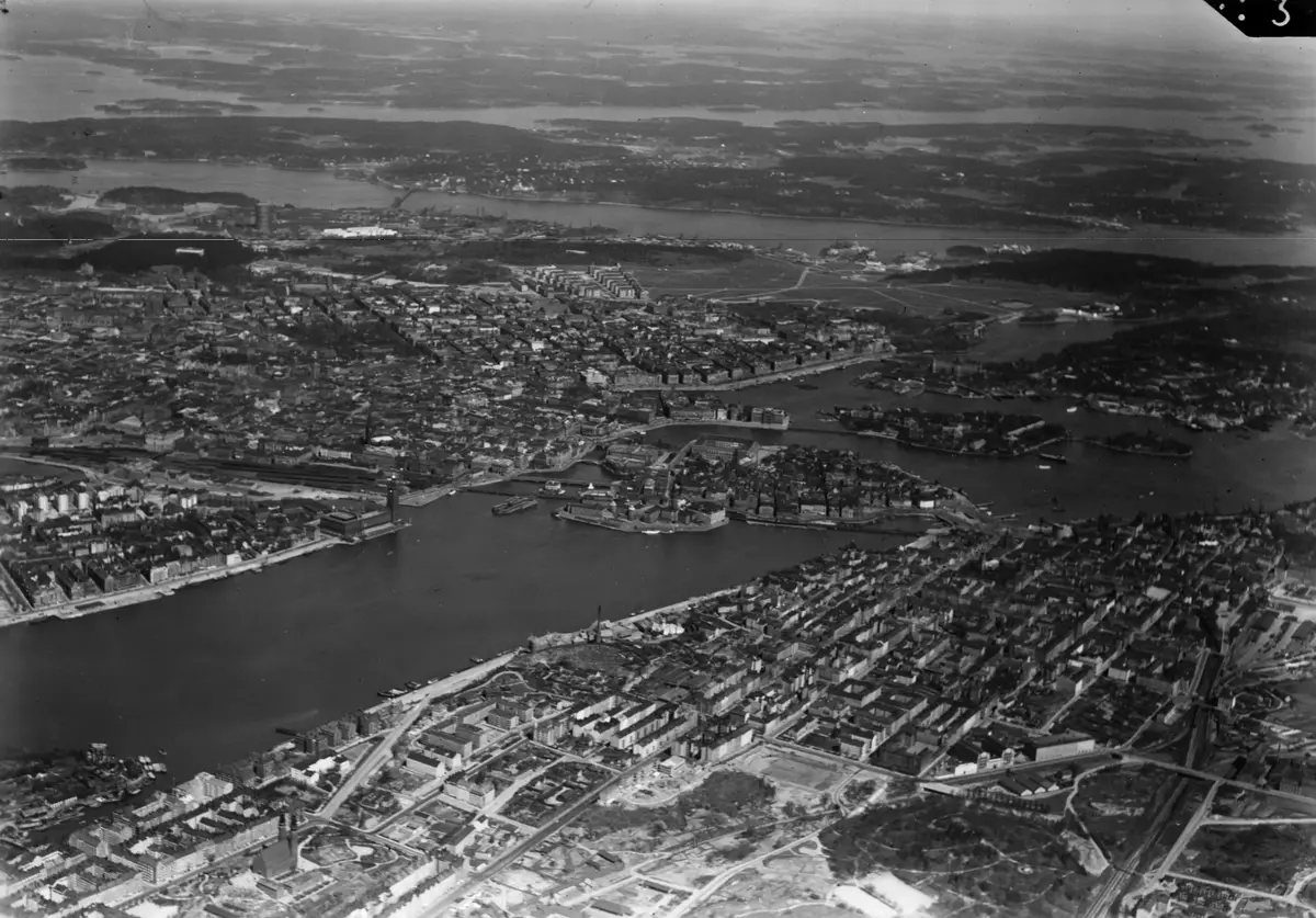 Flygfoto över Stockholm med Gamla stan samt Södermalm mm.