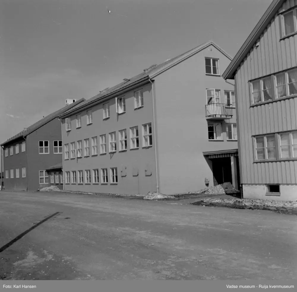 Statens fagskole for fiskeindustri, Vardø. Eksteriør. Kilde: "Lærebruket". Statens fagskole for fiskeindustri / Harald Normann og Pål Christensen. 1988.