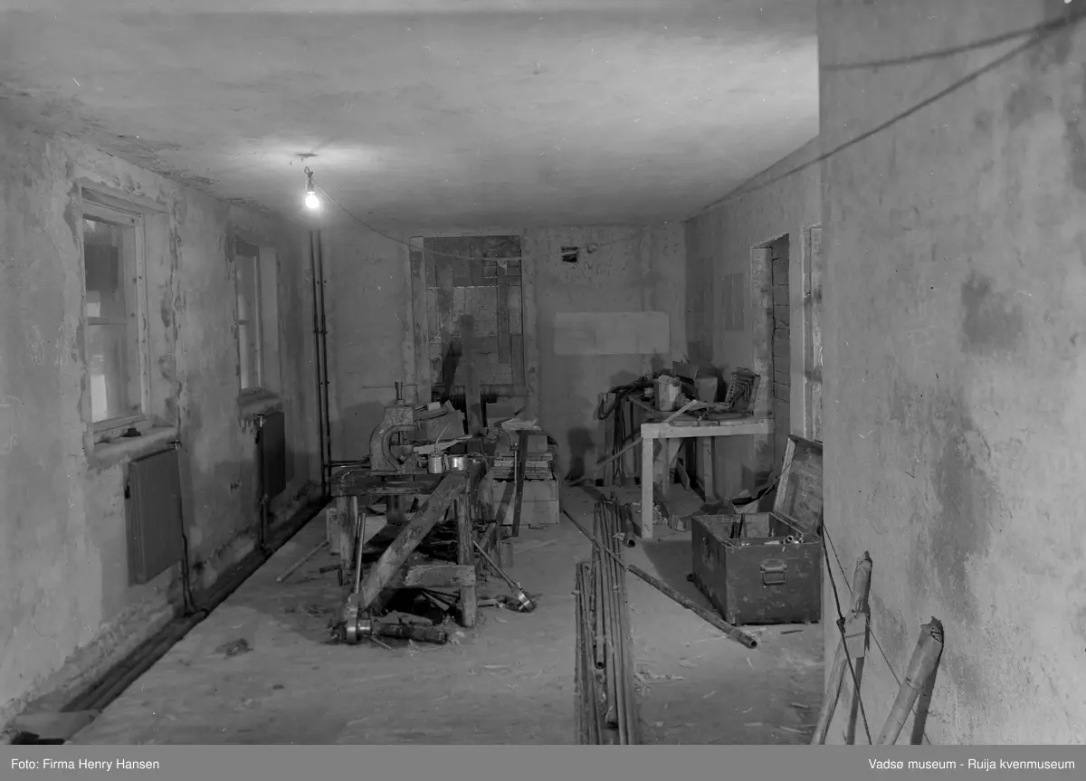 Vadsø tollbod - interiør - under bygging i 1952