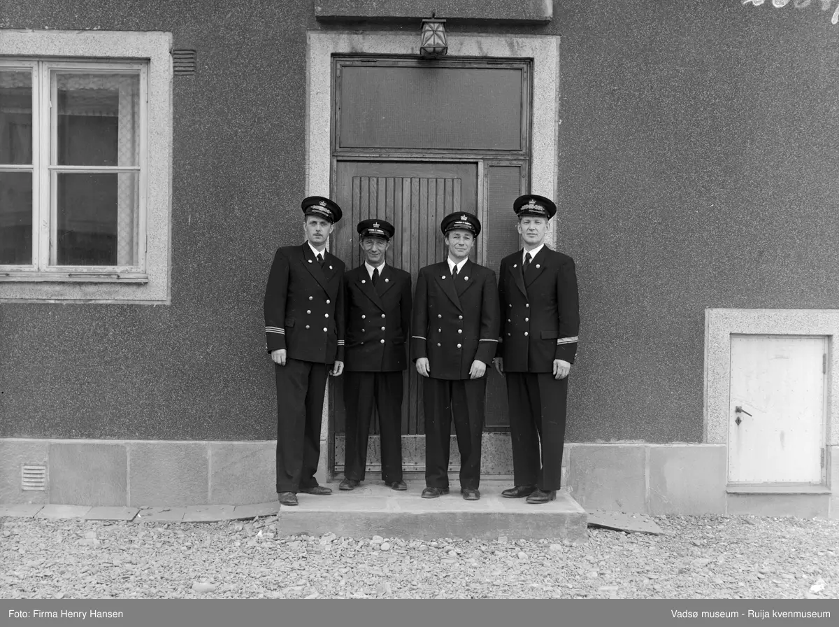 Tollfunksjonærer 3/7-57 - trolig i Vadsø
