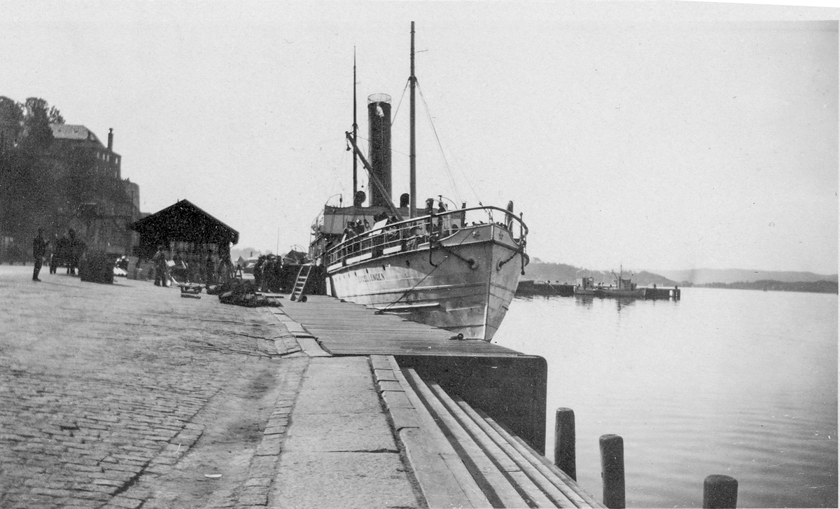 D/S Excellencen (Ex. Excellencen Toll, hjul-D/S Ystad)(b.1859, Motala Varf, Norrköping)  liggende ved Festningsbryggen i Oslo havn