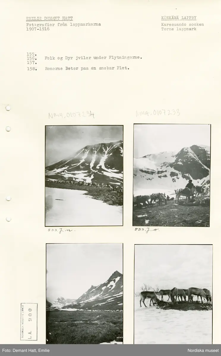 Arkivark med monterade fotografier tagna av Emilie Demant Hatt. Bilderna ingår i en serie fotografier tagna i Lappland, Sapmi mellan åren 1907 och 1916.