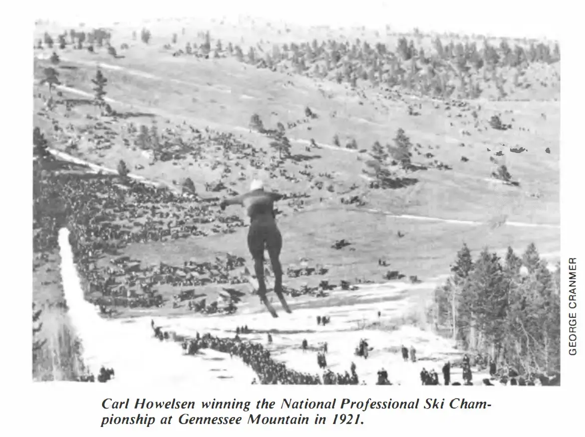 Skihopper i svev. Nesten bar bakke