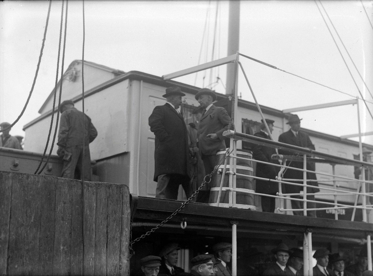 Roald Amundsen med flere ombord i hurtigruteskipet D/S Vesteraalen