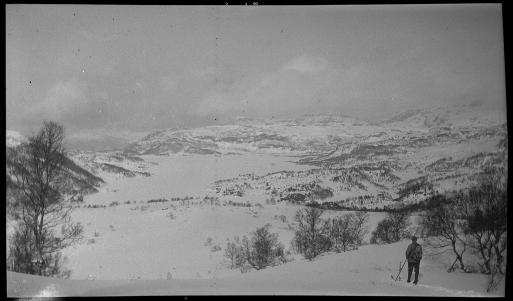 Menn, snø, fjell