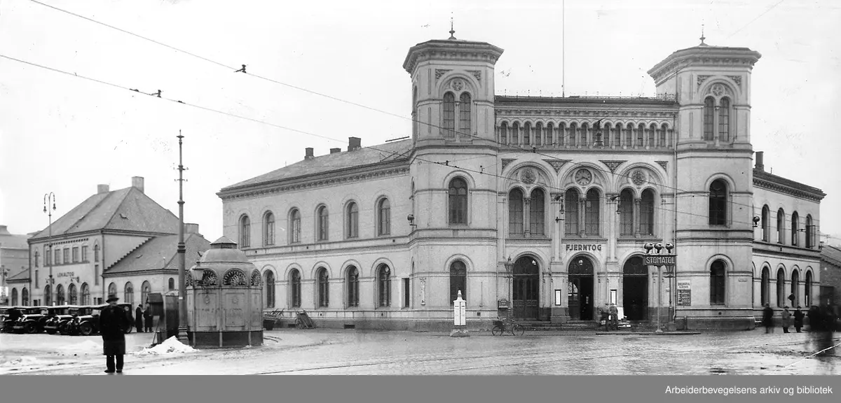 Vestbanen jernbanestasjon. 1938.