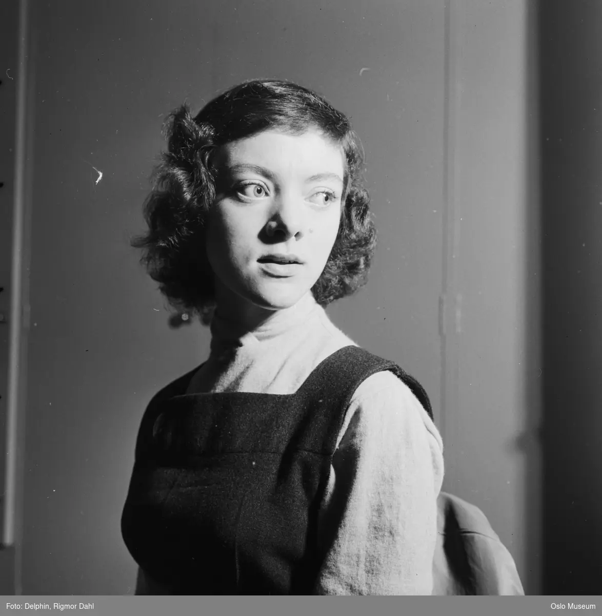 portrett, kvinne, skuespiller, brystbilde, rollebilde, "Anne Frank" på Folketeatret
