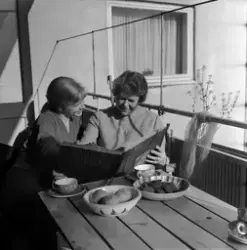 Liv Ullmann med mor.