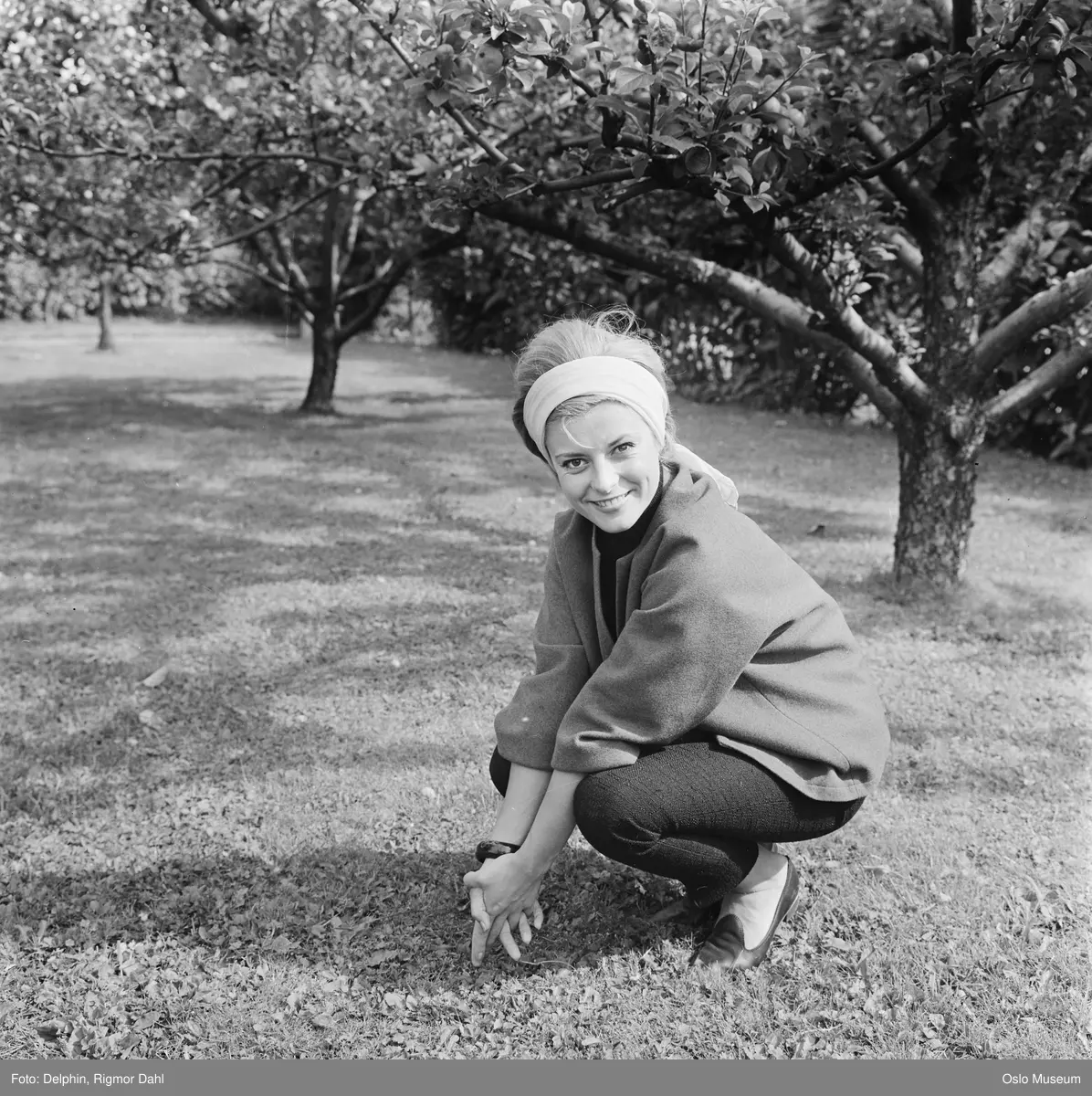 hage, kvinne, sangerinne, frukttrær