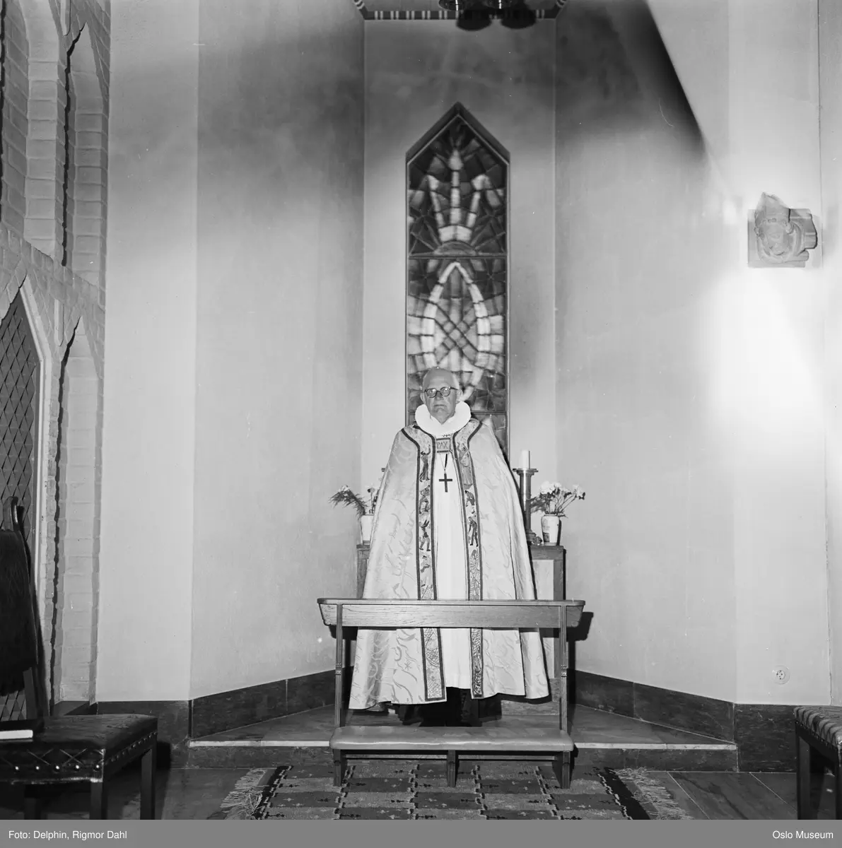 Bodø Domkirke, interiør, mann, biskop