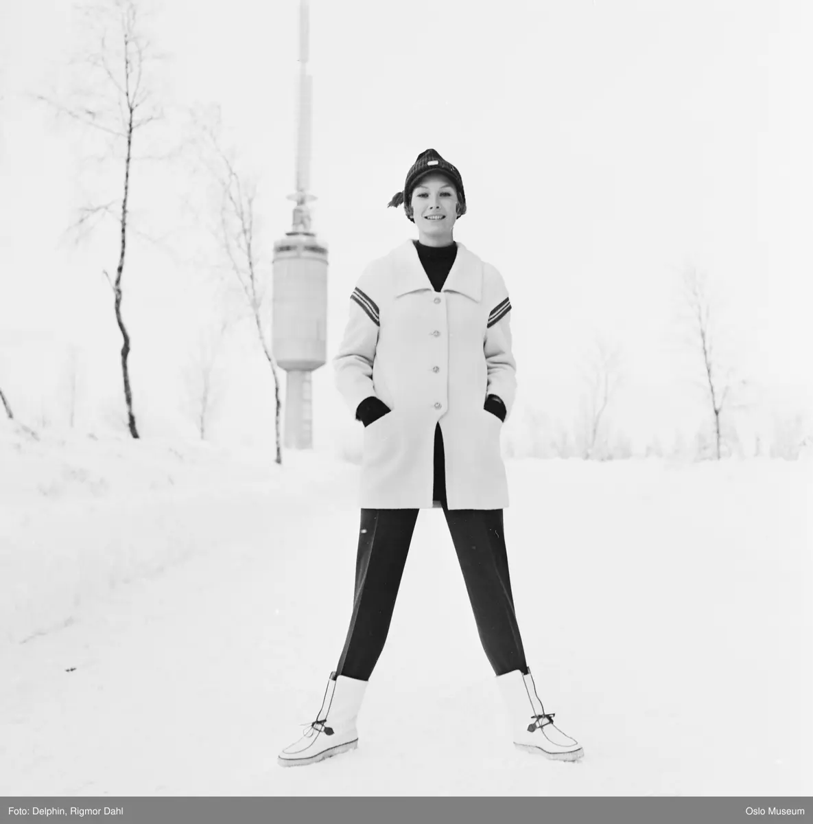kvinne, snø, skog, Tryvannstårnet