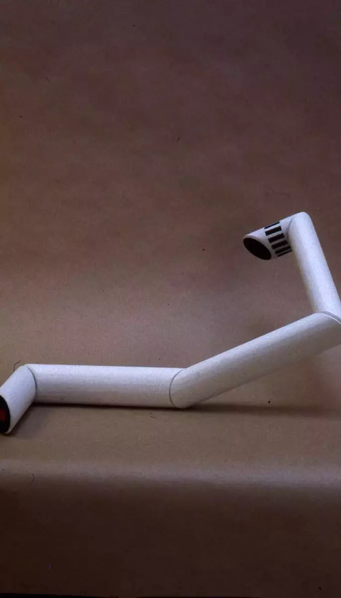 Ledlampa. Skisser på design och fungerande modell på ledlampa för Brio tåg. Eget projekt.