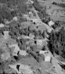 Flygfoto över Tandsjöborg 1954. Tandsjöborg ligger geografiskt inom landskapet Dalarna och är en del av Orsa finnmark.