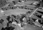 Flygfoto över Äppelbo och kyrkan, Vansbro 1954.