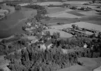 Flygfoto över Gustafs kyrka, Säter 1964.