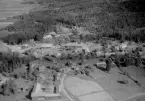 Flygfoto över Halvarsgårdarna, Borlänge 1964.