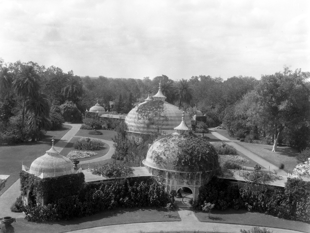 Maharajahen av Barodas slott, Lakshmi Vilas. Fotografier tatt i forbindelse med Elisabeth Meyers reise til India 1932-33.