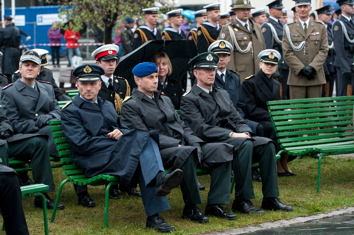 Del 4: Avslutningsseremoni på Narvik torg. 28. mai 2015, 75 års minnemarkering av frigjøringen av Narvik under andre verdenskrig. Foto: Harald Harnang.