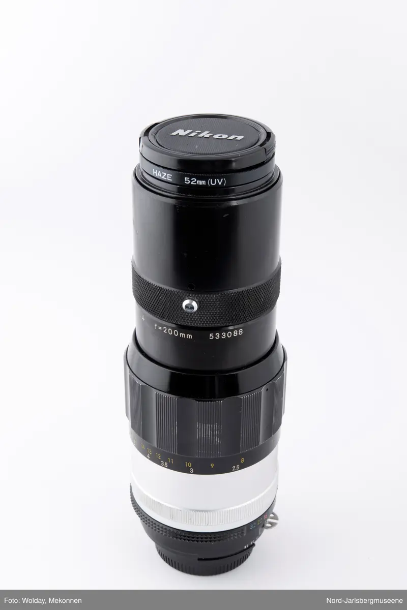 52 mm objektiv med futteral av typen Nikon