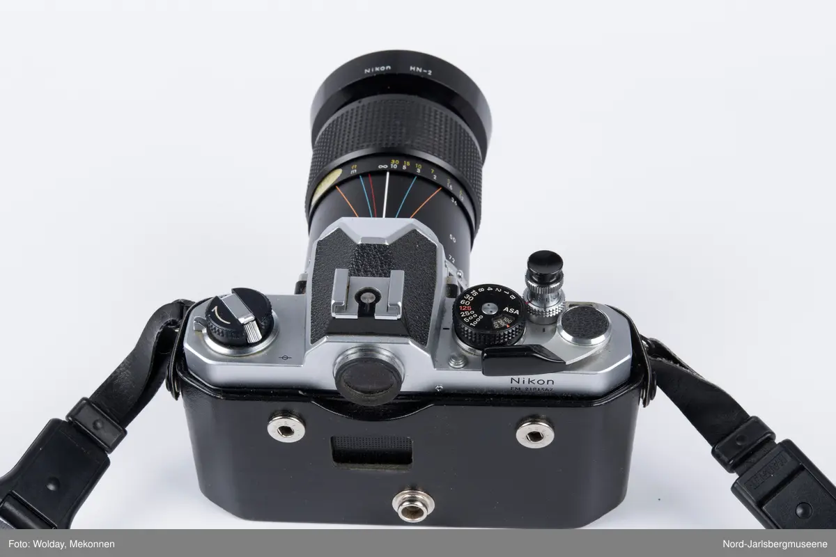 Kamera av typen Nikon HN-2 i futteral