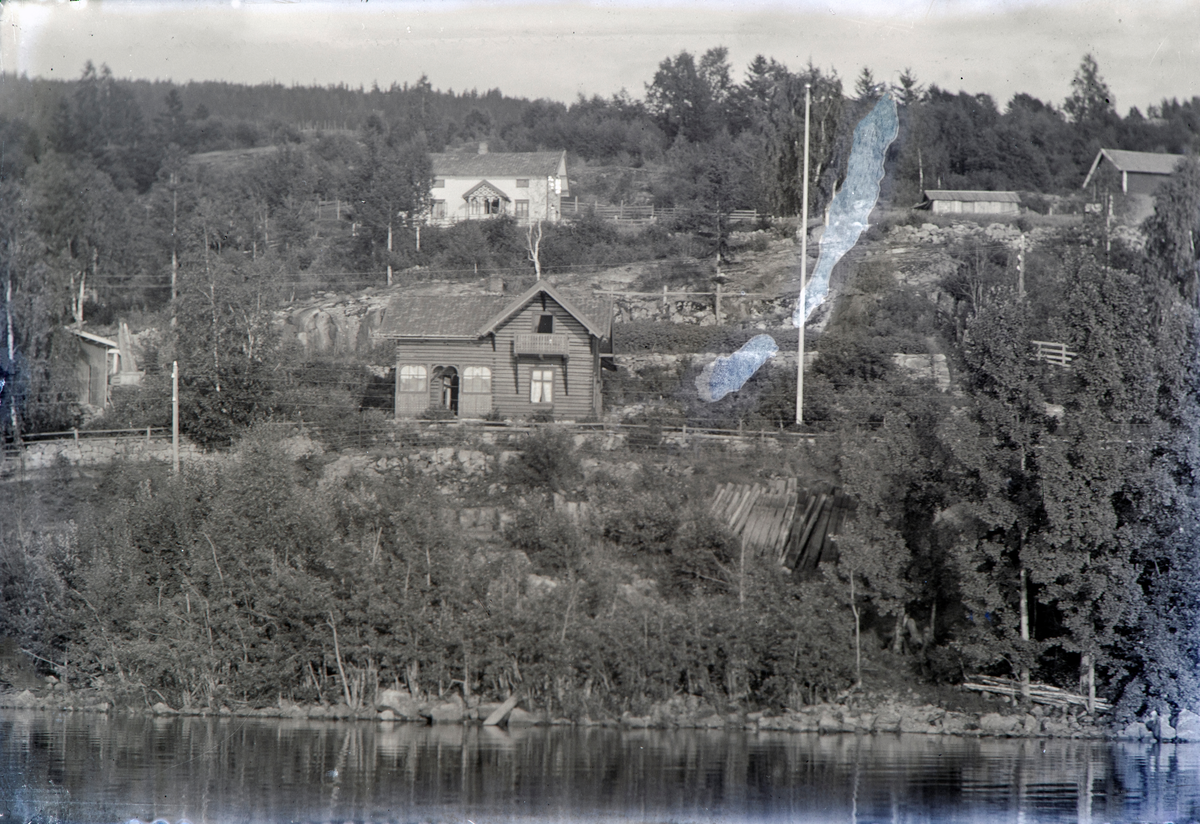 Stange, Espa, Mjøsa, huset forgrunnen: Solvang, Espavegen 518, det hvite huset er Stensrud i Nilsbergvegen 28, jernbanen går mellom Espavegen og Mjøsa,