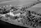 Flygfoto över Husby kyrka, Hedemora 1958.