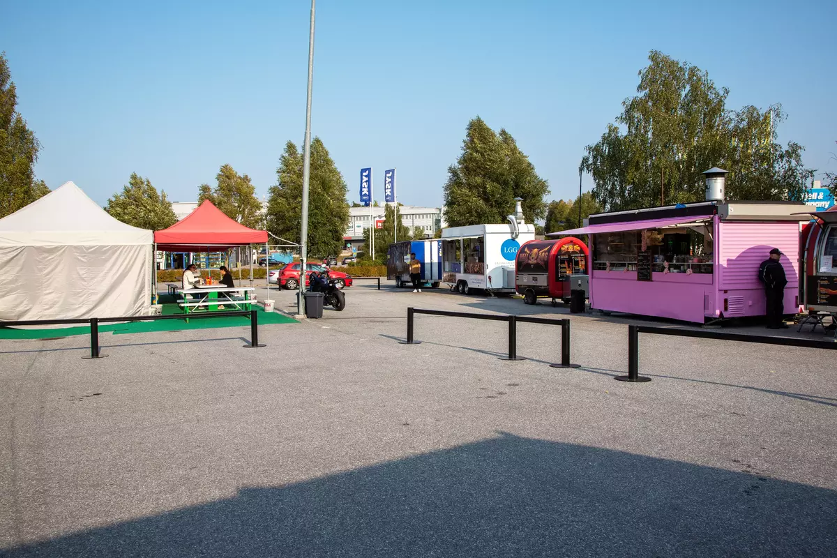 En foodcourt som skapades i området under coronapandemin.
