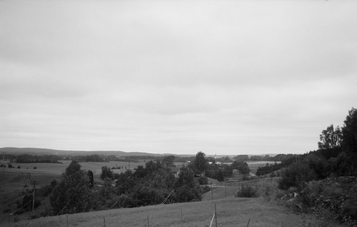 Utsikt over Eidsberg med Eidsberg kirke.