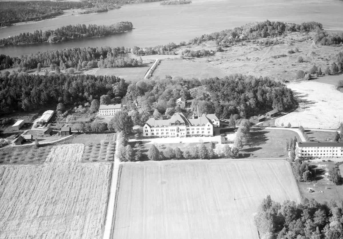 Flygfoto över Fittja; Slagsta gård, Botkyrka