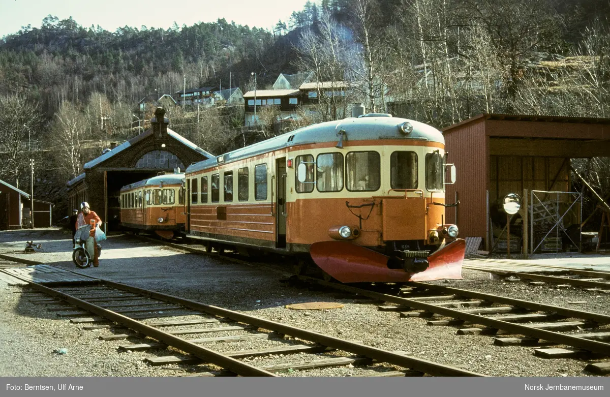 Dieselmotorvogner litra BM 89 på Flekkefjord stasjon