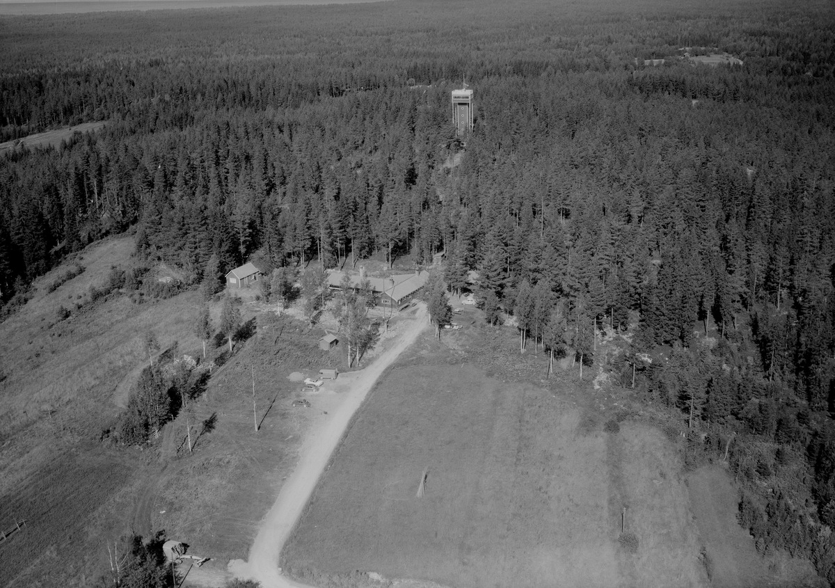 Flygfoto över Siljansnäs Naturum och utsiktstorn, Leksand 1960,