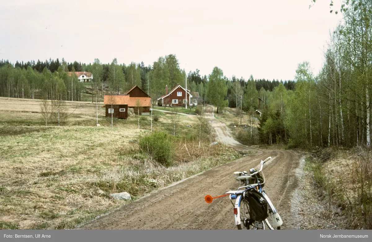 Med sykkel ved Nystuguhagen i Värmland i Sverige